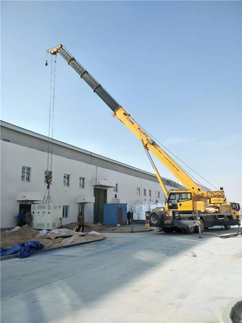 梁子湖区“超载就喊停”—— 吊车的 “重量保镖” 技术